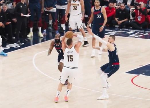 Jokiceva-trojka-preko-Zubca-u-poslednjoj-sekundi.jpg MeowgjEe