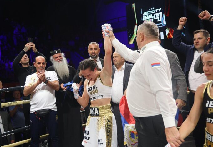 Sara-Cirkovic-sampionka-boks-SportArenars.jpeg 38V75okl