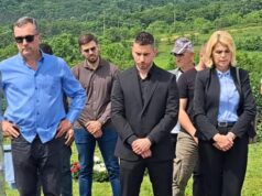 OVO JE BRAT JELENE DOKIĆ – SAVO! Za razliku od sestre ispratio oca Damira na večni počinak! Javnost malo zna o njegovom životu, a evo kako izgleda! (GALERIJA) OVO JE BRAT JELENE DOKIĆ - SAVO! Za razliku od sestre ispratio oca Damira na večni počinak! Javnost malo zna o njegovom životu, a evo kako izgleda! (GALERIJA)