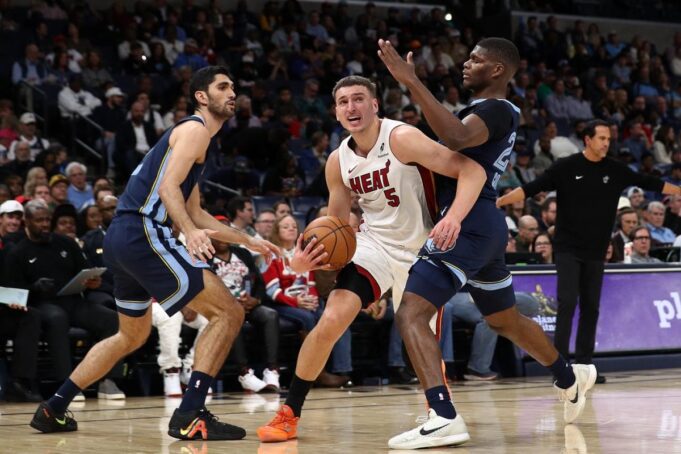 Šej Gildžes-Aleksander na meču Indijana - Oklahoma