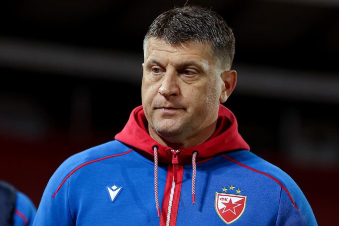 Milojevicu-rade-iza-ledja-i-vise-nad-glavom.jpg FK Crvena zvezda