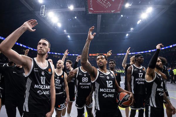 STA-CEKA-PARTIZAN-DO-NOVE-GODINE-U-EVROLIGI-Moze-li.jpg Željko Obradović i Tajrik Džons