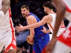 Denver pregazio Hjuston, tripl-dabl Jokića Dejvid Adelman