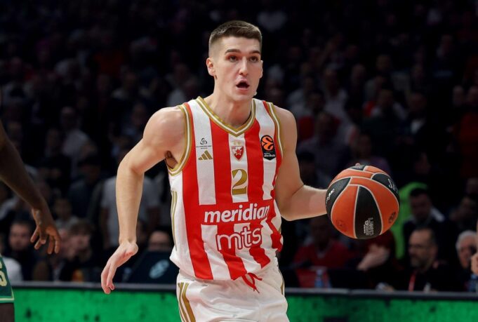 Džered Batler proslavlja trojku