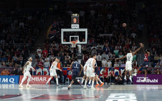 Dvejn Vašington na meču Partizan Real