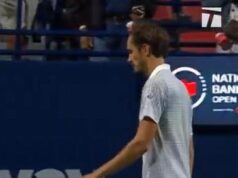 SRAMOTA! NE RADI SE TO TAKO… Medvedev se obrukao u Torontu, pa neshvatljivim potezom razočarao sve – pozdravio se sa protivnikom na mreži, a onda… SRAMOTA! NE RADI SE TO TAKO... Medvedev se obrukao u Torontu, pa neshvatljivim potezom razočarao sve - pozdravio se sa protivnikom na mreži, a onda...