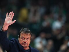 Ataman kovertom punom para tukao Srbina po glavi MeowgjEe