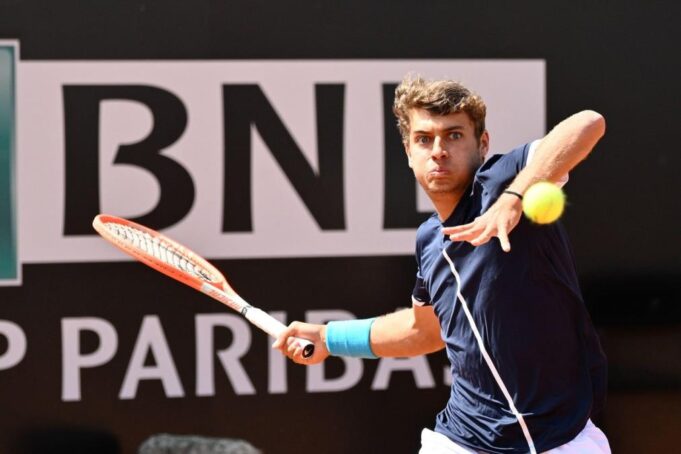 PRVA TITULA ZA KOBOLIJA: Italijan pokorio Bukurešt!