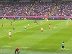 OVO NISTE MOGLI DA VIDITE U TV PRENOSU! Zviždao ceo stadion kada je sudija dao znak za početak meča! Igrači o stajali 15 sekundi – odbili da započnu igru! Haos u Eliti 9