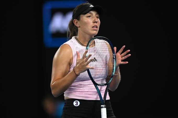 PRVI SET DOBILA SA NULOM, U DRUGOM SE MALO NAMUČILA, ALI... Ruskinja pobedila Pegulu u četvrtfinalu turnira u Štutgartu