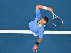 CICIPAS – MEĐEDOVIĆ: Srbin pravi brejk na startu Dohe! CICIPAS - MEĐEDOVIĆ: Srbin pravi brejk na startu Dohe!