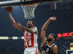 Džoel Bolomboj pogođen staklenom flašom u derbiju 4e6643ne