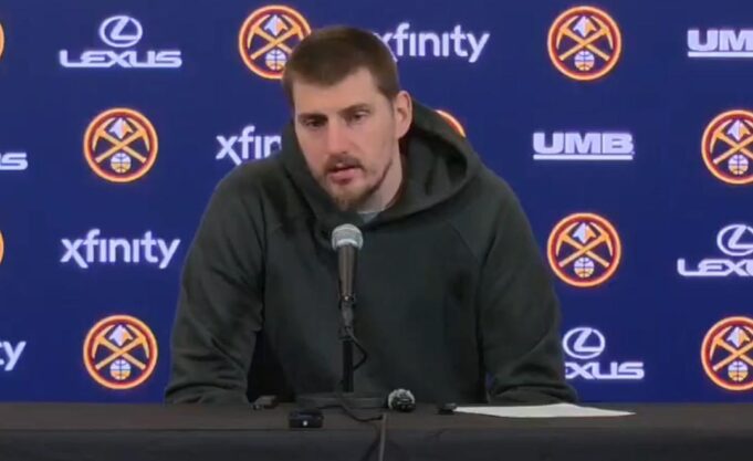 Nikola-Jokic-odbio-da-odgovori-na-pitanje-novinara.jpg Nikola Jokić