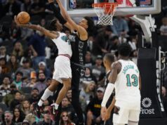 AU, KAKVO LUDILO! PITANJE JE DA LI ĆEMO OVAKO NEŠTO VIDETI OPET! Ovo je potez sezone, a nije čak ni priznat, NBA se odmah oglasio! QJnxAEN8