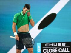 ĐOKOVIĆ NE MOŽE DA DOĐE DO VAZDUHA, UHVATIO SE ZA GRUDI, PA TRAŽIO TABLETU! Novak u ogromnim mukama! Ne oseća se dobro, ovo je vrlo zabrinjavajuće! FOTO ĐOKOVIĆ NE MOŽE DA DOĐE DO VAZDUHA, UHVATIO SE ZA GRUDI, PA TRAŽIO TABLETU! Novak u ogromnim mukama! Ne oseća se dobro, ovo je vrlo zabrinjavajuće! VIDEO