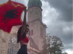 DNO DNA! ALBANKA PONOVO PROVOCIRA! Htela je da dođe u Leskovac sa zastavom OVK, sad tvrdi da je Srbija izdala nalog za njeno hapšenje! Oglasila se na Instagramu Lorenco Jemini sa koleginicom Frančeskom Rustemi