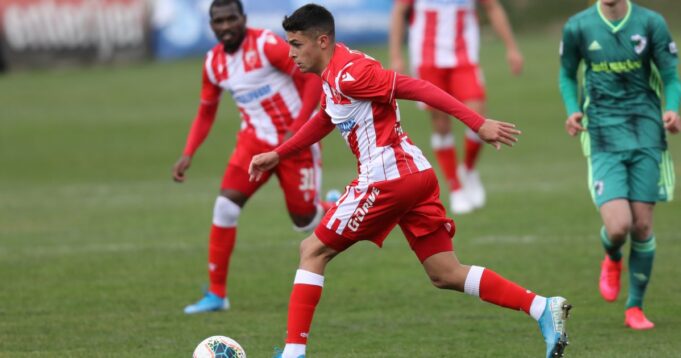 Bivsi-krilni-igrac-Zvezde-potpisao-za-klub-u-kom-je.jpg Bivši krilni igrač Zvezde potpisao za klub u kom je Mesi počeo