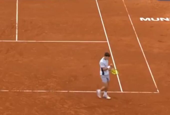 BIZARNA SCENA! TENISER NIJE ZNAO DA JE POBEDIO! Svi su ga gledali u neverici, protivniku ništa nije bilo jasno