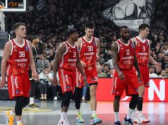 MOLE SE IGRAČI DA NAUČE DA IZVODE SLOBODNA BACANJA I POBEDE NEKU UTAKMICU! Delije ne mogu da veruju da se njihovim ljubimcima ponavljaju iste greške! NJKoX16J