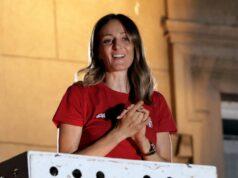 MAGIJA I DALJE TRAJE! SRPSKA LEGENDA IGRA I U 42.GODINI: Maja ne pomišlja na penziju, ona je institucija RJza5pwl