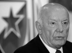 EMOCIJE PREPLAVILE NOVO GROBLJE! Sahranjen Den Tana! Fudbaleri Novog Pazara