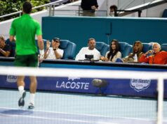 HIT – NOVAK USRED MEČA ĆASKAO SA SERENOM! Đoković posle trijumfa otkrio o šta je dobacio slavnoj šampionki i šta mu je odgovorila: Kad ona tako kaže… HIT - NOVAK USRED MEČA ĆASKAO SA SERENOM! Đoković posle trijumfa otkrio o šta je dobacio slavnoj šampionki i šta mu je odgovorila: Kad ona tako kaže...
