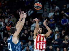 OČEKUJE SE DRAMATIČAN MEČ NA BADNJE VEČE: Ovo su kvote za utakmicu Crvena zvezda – Valensija Delije sa transparentom Slava Rusiji na utakmici Crvena zvezda - Žalgiris