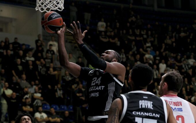 MOGU LI CRNO-BELI DA NASTAVE SERIJU? Evo gde možete da gledate utakmicu Armani - Partizan