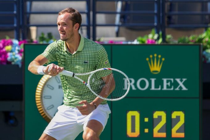 A SADA - SPEKTAKL: Medvedev i Grikspor u finalu turnira u Dubaiju