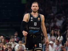 PUTOVANJA SU LAKŠA KADA IMAŠ AVION SA 20 KREVETA! Musa otkrio kako Dubai putuje na evroligaška gostovanja Svetislav Pešić na klupi košarkaške reprezentacije Srbije Eurobasket 2025