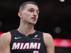 JOVIĆ NA TERENU POSLE DVA MESECA, ALI POVRATAK ĆE ŽELETI ŠTO PRE DA ZABORAVI! Majami doživeo debakl na startu plej-ofa! (FOTO) VlG6X7W8