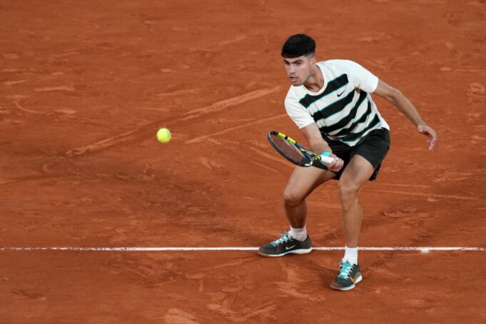 ALKARAZ U OSMINI FINALA ROLAN GAROSA: Džumhuru samo set - nije uspeo da nadigra španskog tenisera