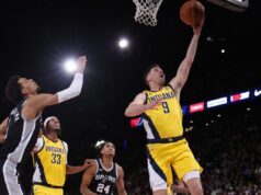 NBA LIGA OVO NIKADA NIJE VIDELA! ISPISANA JE ISTORIJA, A JOKIĆ NIJE GLAVNI AKTER… Heroj sa klupe oduševio planetu – uspeo da se istakne u moru zvezda! dlvvQgMl