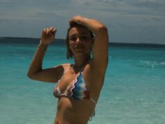 ČUVENA HRVATICA SE SKINULA U BIKINI! Vrele fotke koje su muškarce dovele do ludila: Legendarni Švajcarac umalo prebio Kirjosa zbog nje, a sada je objavila OVO! ČUVENA HRVATICA SE SKINULA U BIKINI! Vrele fotke koje su muškarce dovele do ludila: Legendarni Švajcarac umalo prebio Kirjosa zbog nje, a sada je objavila OVO!