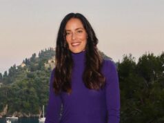 PAPARACI UHVATILI ANU IVANOVIĆ KADA JE TO NAJMANJE OČEKIVALA! Ono što su kamere zabeležile iznenadilo je mnoge: Pogledajte ekskluzivne fotografije! (FOTO) NIKAD KRAĆA HALJINA OTKRILA DUGE NOGE! Sme li Bastijan da pogleda ovo?! Ana Ivanović novim izdanjem raspametila Nemce