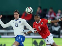 DA LI JE SRBIJA OŠTEĆENA ZA PENAL!? Pogledajte duel Alabe i Vlahovića! Arbitar je ostao nem! E8g9p1kJ