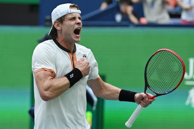 NOVAKA U ČETVRTFINALU ČEKA MOMAK KOJI JE IME DOBIO PO LEGENDARNOM ZIDANU! Svira klavir i veliki je humanitarac - tokom pandemije radio je u supermarketu!