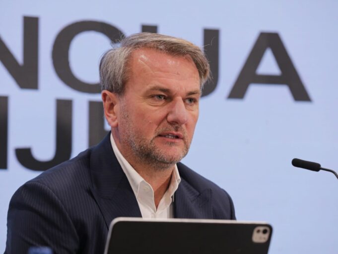 ZA-VREME-OSTOJINOG-MANDATA-U-KLUB-JE-USLO-118-MILIONA.jpeg PARTIZAN-BARCELONA_160.JPG