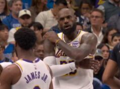 VRLO NEPRIJATNO! LEBRON SE DRAO NA SINA, BRONI GA IZBACIO IZ TAKTA USRED UTAKMICE! Džejms mu održao lekciju, o njegovoj reakciju bruji cela Amerika! FOTO Zlatan Ibarhimovic Lebron Džejms.jpg