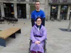 NINA I JOVAN SU ŠAMPIONI: Maratonac sa devojkom u kolicima istrčao Beogradski maraton DJrw2rKe