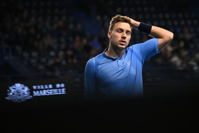 VELIKA ŠTETA, BORIO SE KAO LAV! Međedović izgubio u prvom kolu teniskog mastersa u Madridu - Srbin pao posle neviđenog maratona!