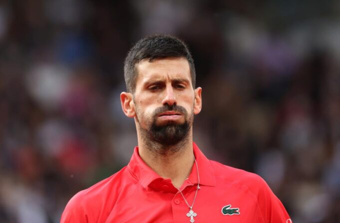 NOVAK POVUKAO POTEZ KOJI JE ZABRINUO NAVIJAČE I ZBOG KOG JE SVET TENISA BIO U STRAHU! Isplivala fotka koja najavljuje KRAJ, ali je dan kasnije usledio PREOKRET!