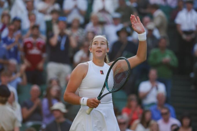 RUSKINJI SE ZBOG GAFA SVI SMEJU: Mira Andrejeva nije bila svesna da je pobedila