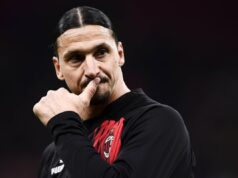 Podigao Ibrahimovića u vazduh, bacio na pod i polomio mu rebro Zlatan.jpg