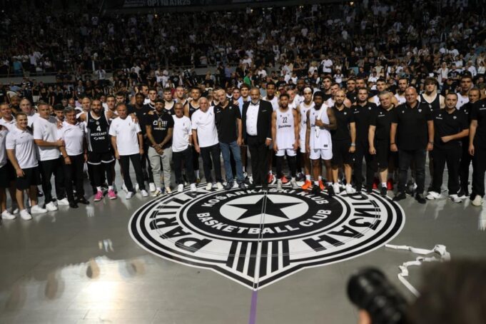 OLYMPIAKOS-ZVEZDA_379911.jpg