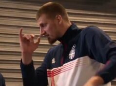 ISPLIVAO NIKAD LUĐI SNIMAK IZ PARIZA! Durent u čudu gleda Srbe: Momci, pijete ceo dan?! Ovo je bio Jokićev odgovor! oeEEa6Ze