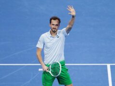 MEDVEDEV ODBIO DA SE RUKUJE SA RIVALOM POSLE PREDAJE MEČA! Ože-Alijasim otkrio zbog čega Rus nije želeo da se pozdravi s njim, evo šta je rekao sudiji! MEDVEDEV ODBIO DA SE RUKUJE SA RIVALOM POSLE PREDAJE MEČA! Ože-Alijasim otkrio zbog čega Rus nije želeo da se pozdravi s njim, evo šta je rekao sudiji!