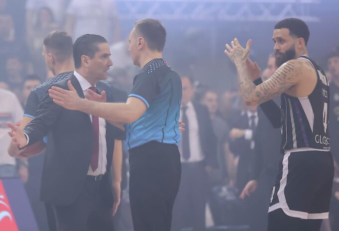 Dušan Vlahović, Filip Kostić, Juventus