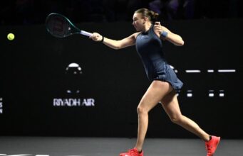 ZAVRŠNI WTA U RIJADU: Anisimova u polufinalu – Švjontek pala posle tri seta ZAVRŠNI WTA U RIJADU: Anisimova u polufinalu - Švjontek pala posle tri seta