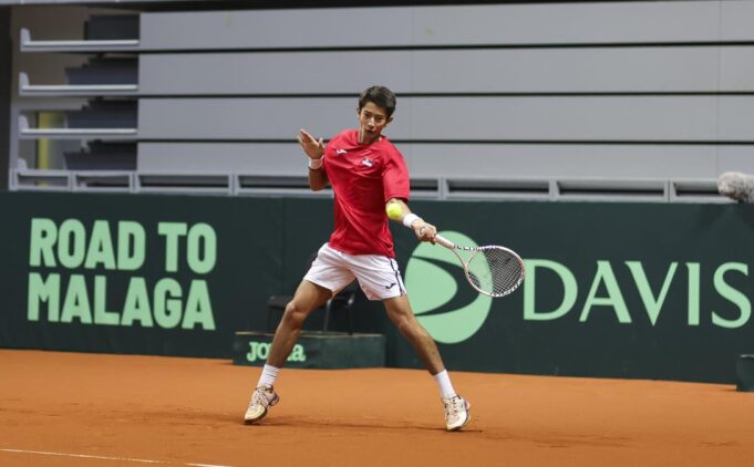 OVO NE VALJA, SRBIJA NA IVICI PONORA! Ognjen Milić izgubio od Tabila, Čile ima 2 meč lopte u Dejvis kupu! Sada nam je potrebno čudo...